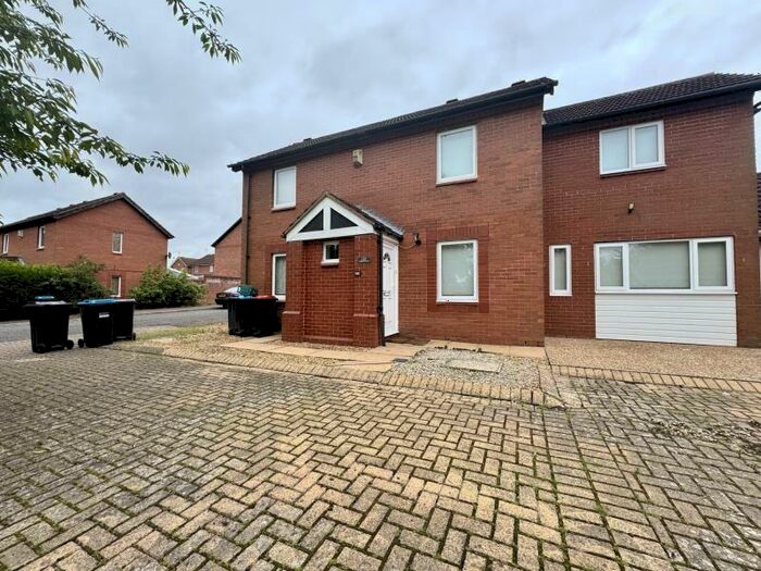 4 Bedroom Detached House To Rent In Downland, Two Mile Ash, MK8