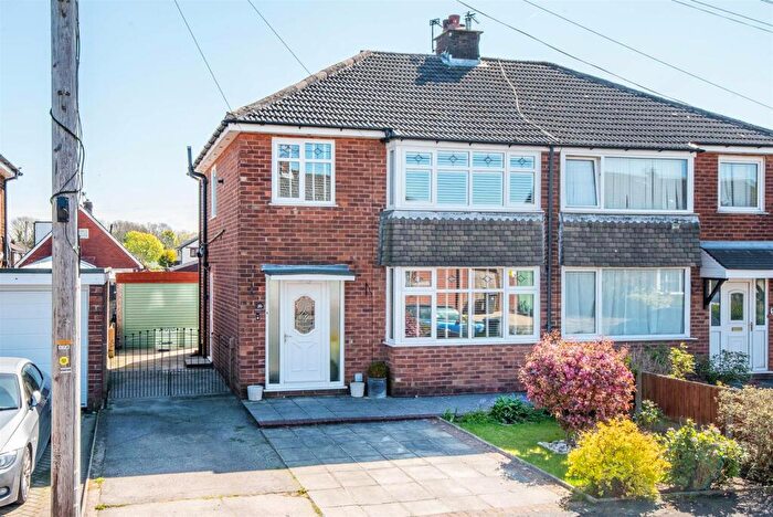 3 Bedroom Semi-Detached House For Sale In Grenville Avenue, Walton-Le-Dale, Preston, PR5