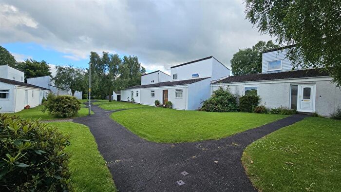 3 Bedroom House For Sale In Cricket Field Lane, Houston, Johnstone, PA6