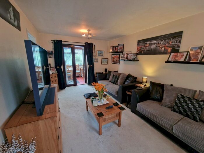 2 Bedroom Property To Rent In Briarside Road, Westbury-On-Trym, Bristol, BS10