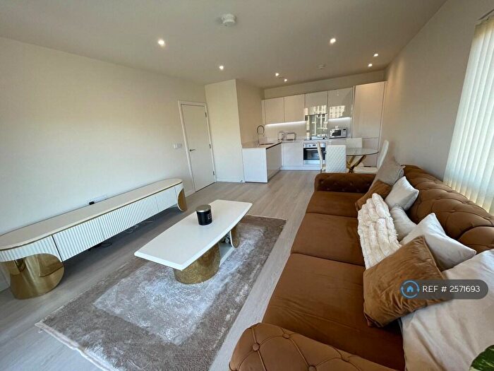 1 Bedroom Flat To Rent In Yarrow Apartments, London, NW7