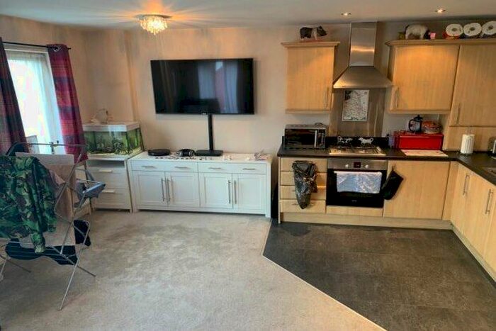 2 Bedroom Flat To Rent In Pancras Way, London, E3