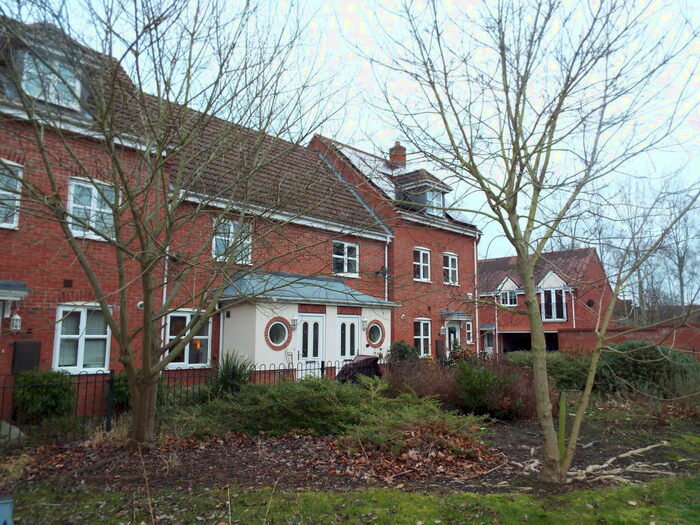2 Bedroom Town House To Rent In Cooper Gardens, Ruddington, NG11