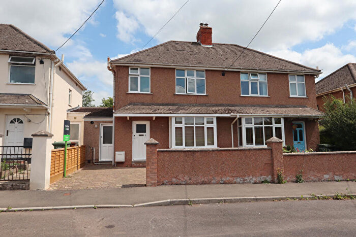 3 Bedroom Semi-Detached House For Sale In Bedford Road, Wells, BA5