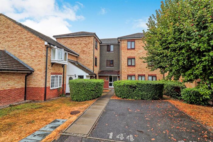 1 Bedroom Flat To Rent In Tamarin Gardens, Cambridge, CB1