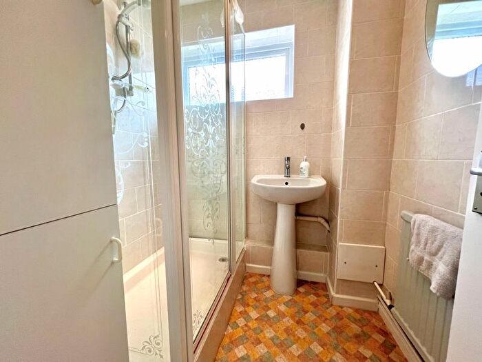 2 Bedroom Bungalow For Sale In Barleyfield Way, Houghton Regis, Dunstable, LU5