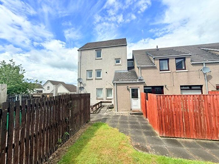 2 Bedroom Flat For Sale In Roselea Gardens, Ladybank, KY15