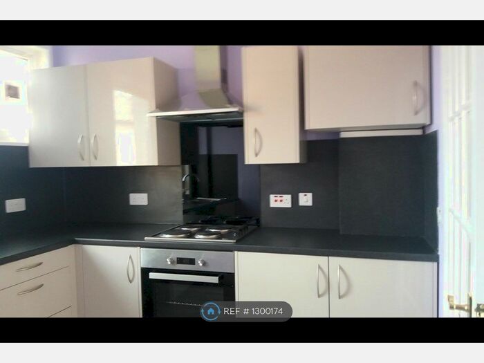 2 Bedroom Flat To Rent In Findlay Cottages, Edinburgh EH7