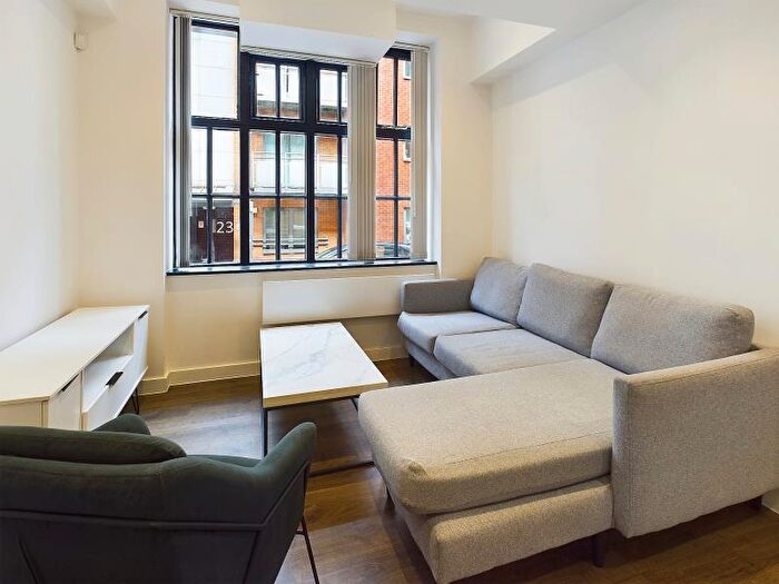 2 Bedroom Apartment To Rent In Apt, Printing Press House, M4