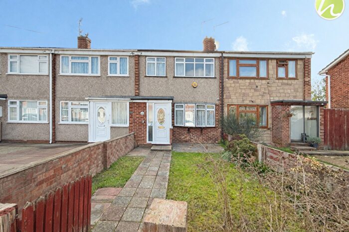 3 Bedroom Terraced House For Sale In Gideons Way, Stanford-Le-Hope, SS17