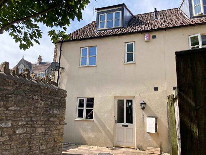 3 Bedroom End Of Terrace House To Rent In South Parade, Frome, BA11