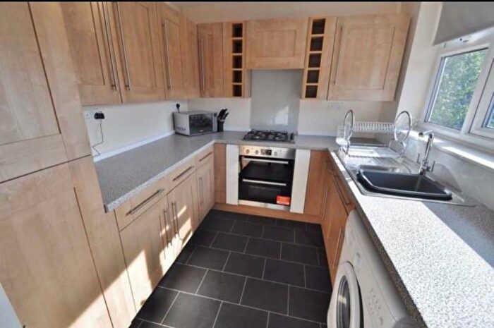 1 Bedroom Flat To Rent In Ward Grove, Rock Ferry, CH42
