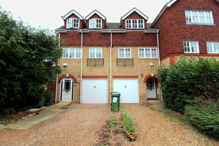 4 Bedroom Terraced House To Rent In Russell Place Grange Vale, Sutton, Surrey, SM2