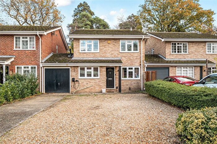 4 Bedroom Detached House For Sale In Cambrian Close, Camberley, Surrey, GU15