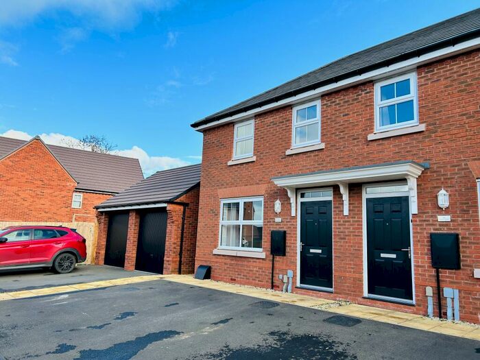 3 Bedroom Semi-Detached House To Rent In Sorrel Close, Uttoxeter, ST14