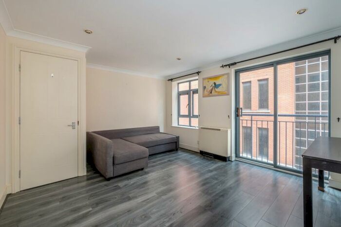2 Bedroom Flat To Rent In Bridgewater Square London, EC2Y