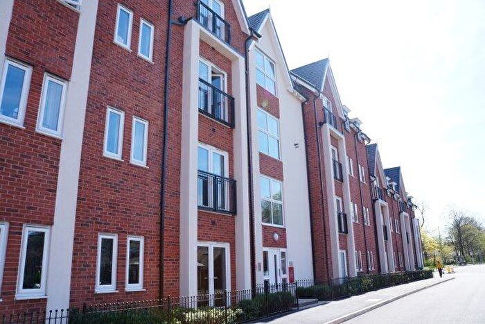 2 Bedroom Flat To Rent In Houseman Crescent, Manchester, M20