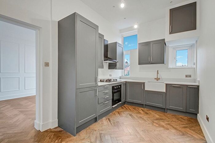 2 Bedroom Flat For Sale In Avenue Mansions, St Pauls Avenue, Willesden Green, NW2