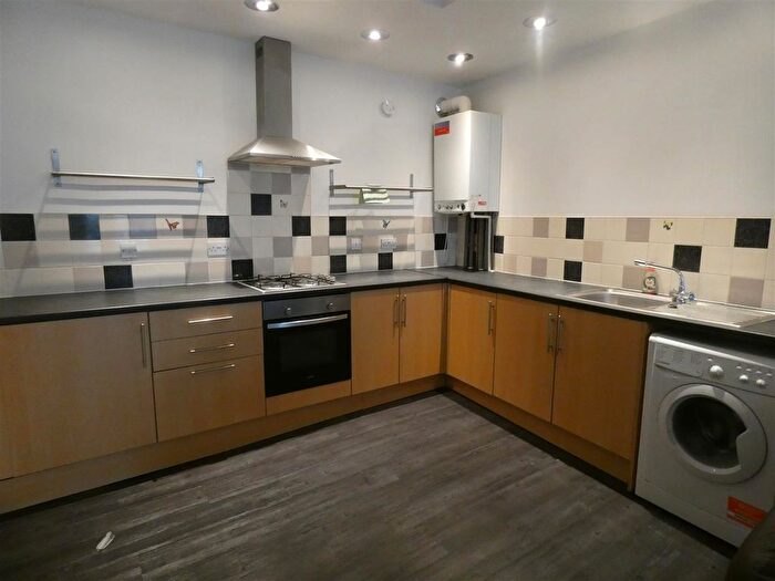 2 Bedroom Flat To Rent In Shields Road, Byker, Newcastle Upon, NE6