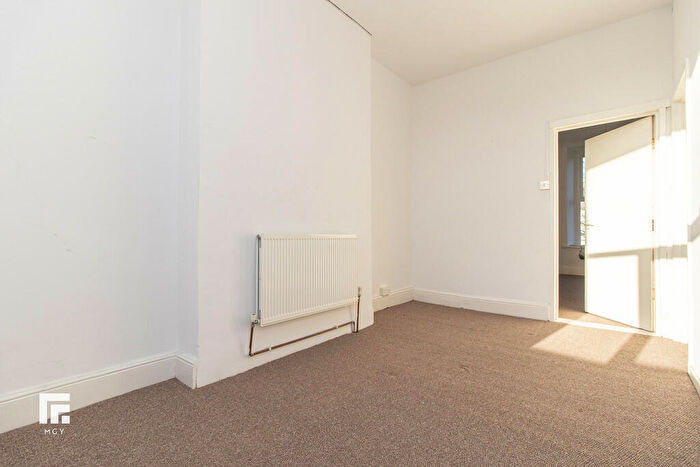 1 Bedroom Flat To Rent In Windsor Road, Penarth, CF64