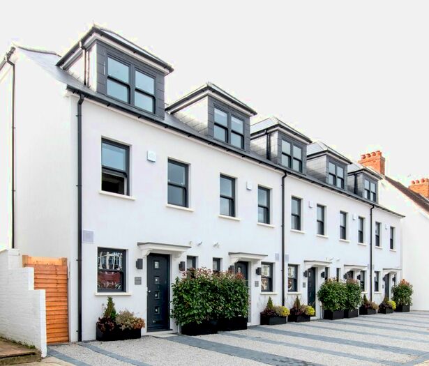 4 Bedroom Terraced House To Rent In Hersham Road, Hersham, Walton-On-Thames, KT12