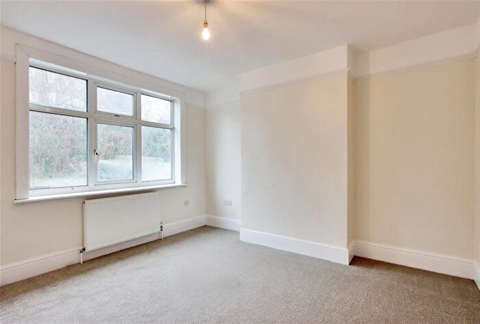 3 Bedroom Terraced House For Sale In Seal Road, Sevenoaks, Kent, TN14