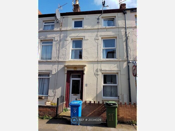 4 Bedroom Terraced House To Rent In Bedford Street, Scarborough, YO11