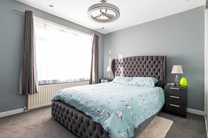 2 Bedroom Semi-Detached House For Sale In Warminster Road, Sheffield, S8