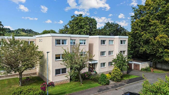3 Bedroom Flat For Sale In Netherblane, Blanefield, G63