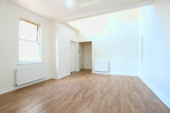 1 Bedroom Flat To Rent In High Street, Harlesden, London, NW10