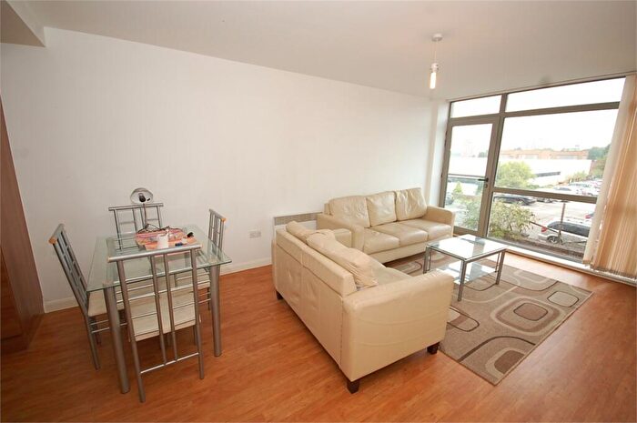 2 Bedroom Flat To Rent In Red Building, Ludgate Hill, Manchester, M4