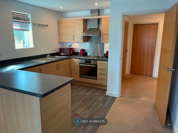 2 Bedroom Flat To Rent In Bridport House, Gosport, PO12