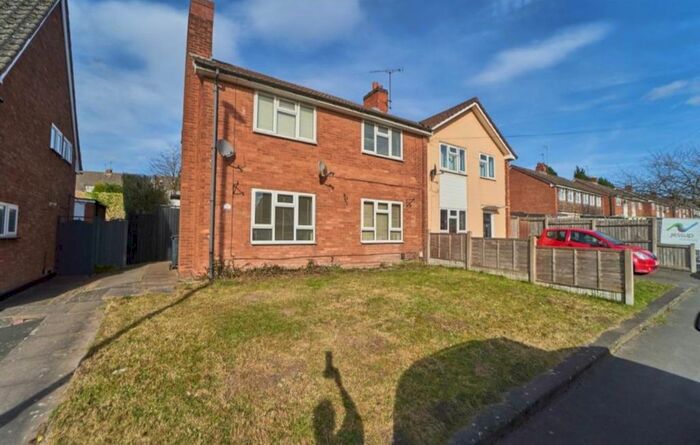 3 Bedroom Semi-Detached House To Rent In Russells Hall Road, Dudley, DY1