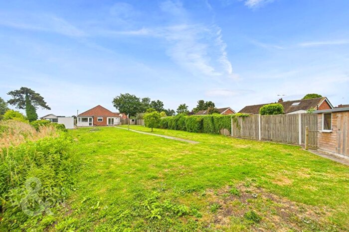 3 Bedroom Detached Bungalow For Sale In Old Road, Acle, Norwich, NR13