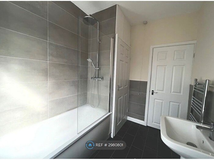 2 Bedroom Terraced House To Rent In Ashton Avenue, Leeds, LS8