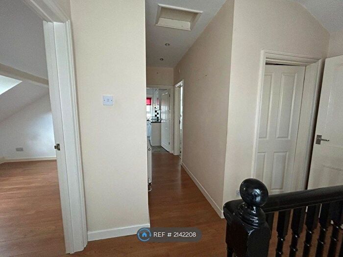 2 Bedroom Flat To Rent In Stroud Road, Gloucester, GL1