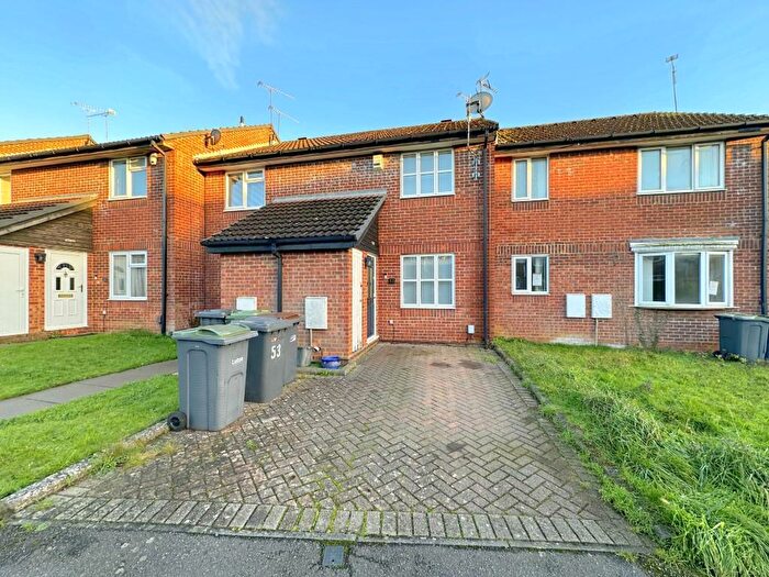 2 Bedroom Terraced House To Rent In Spayne Close, Luton, LU3