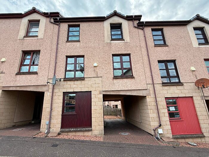 4 Bedroom Semi-Detached House To Rent In Urquhart Street, City Centre, Dundee, DD1