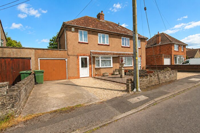 3 Bedroom Semi Detached House For Sale In Chichester Road, Street, BA16