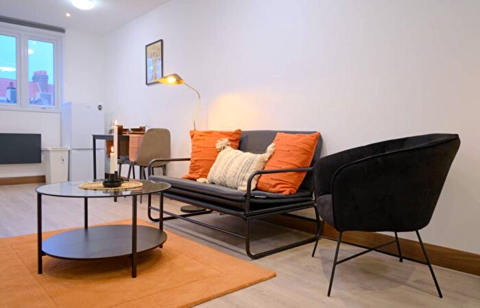 1 Bedroom Studio To Rent In Woodstock Rd, London, NW11