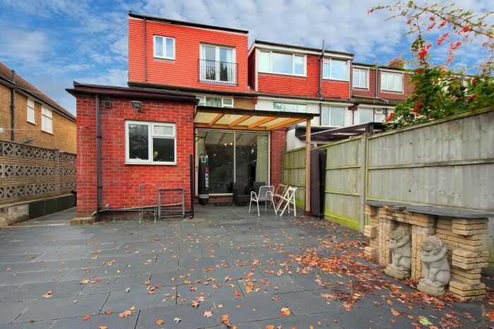 Studio To Rent In Brunswick Road, London, W5