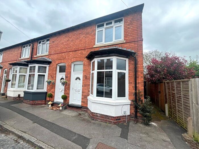 2 Bedroom End Of Terrace House To Rent In Grove Avenue, Solihull, West Midlands, B91