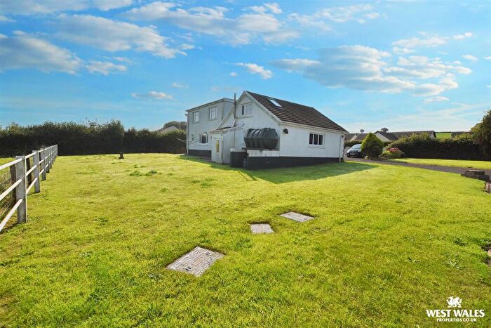 4 Bedroom Detached Bungalow For Sale In Princes Gate, Narberth, SA67