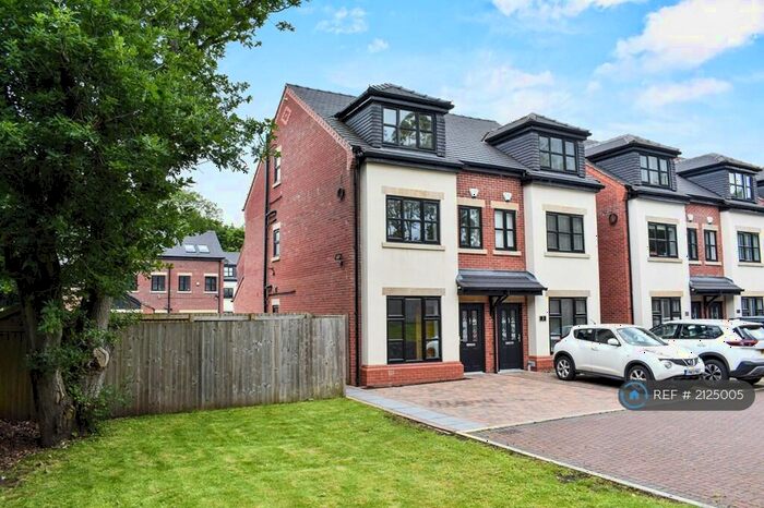 4 Bedroom Semi-Detached House To Rent In Oakland Lane, Worsley, Manchester, M28