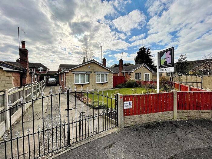 2 Bedroom Detached Bungalow For Sale In Marlborough Avenue, Byram, Knottingley, WF11