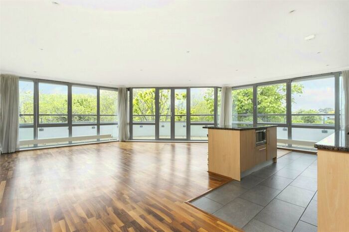2 Bedroom Penthouse To Rent In Highbury Grove, London, N5