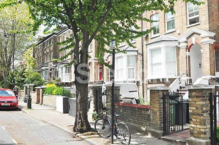 4 Bedroom Flat To Rent In Hartham Road, London, N7