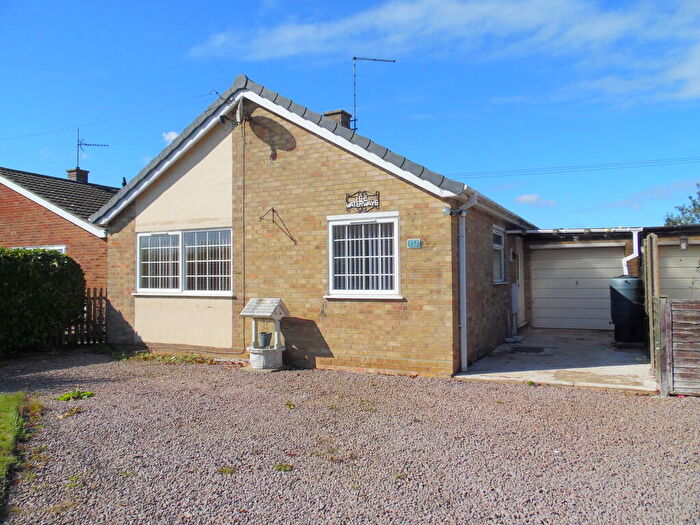 2 Bedroom Detached Bungalow For Sale In Railway Lane South, Sutton Bridge, PE12