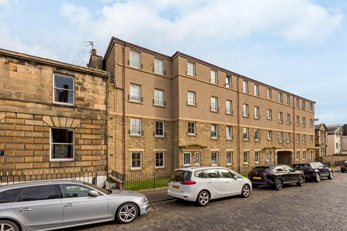 2 Bedroom Flat For Sale In / South Fort Street, Trinity, Edinburgh, EH6