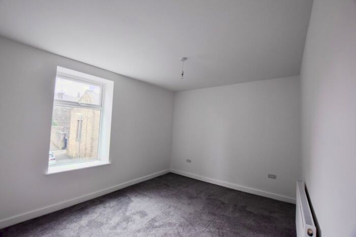 1 Bedroom Apartment To Rent In Upstairs Flat, Derby Street, Colne, Lancashire, BB8